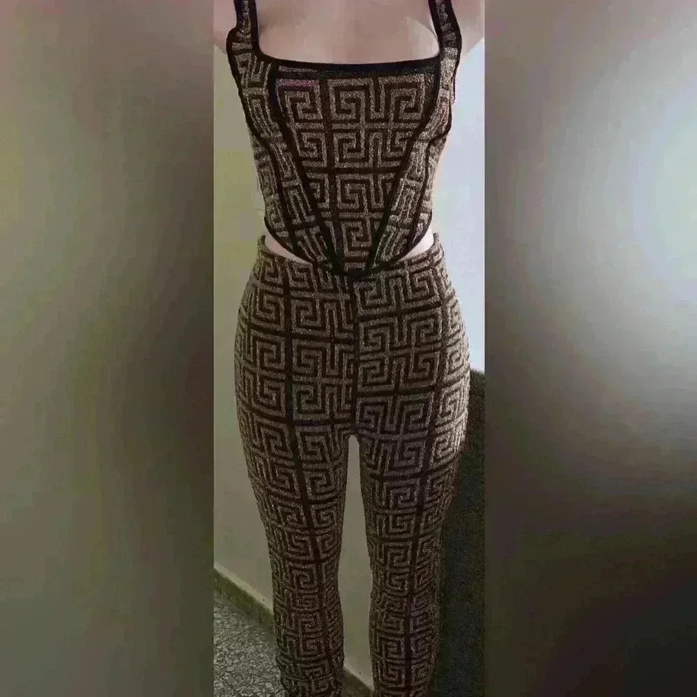 Never worn Metallic PantSuit - Picture 4 of 4